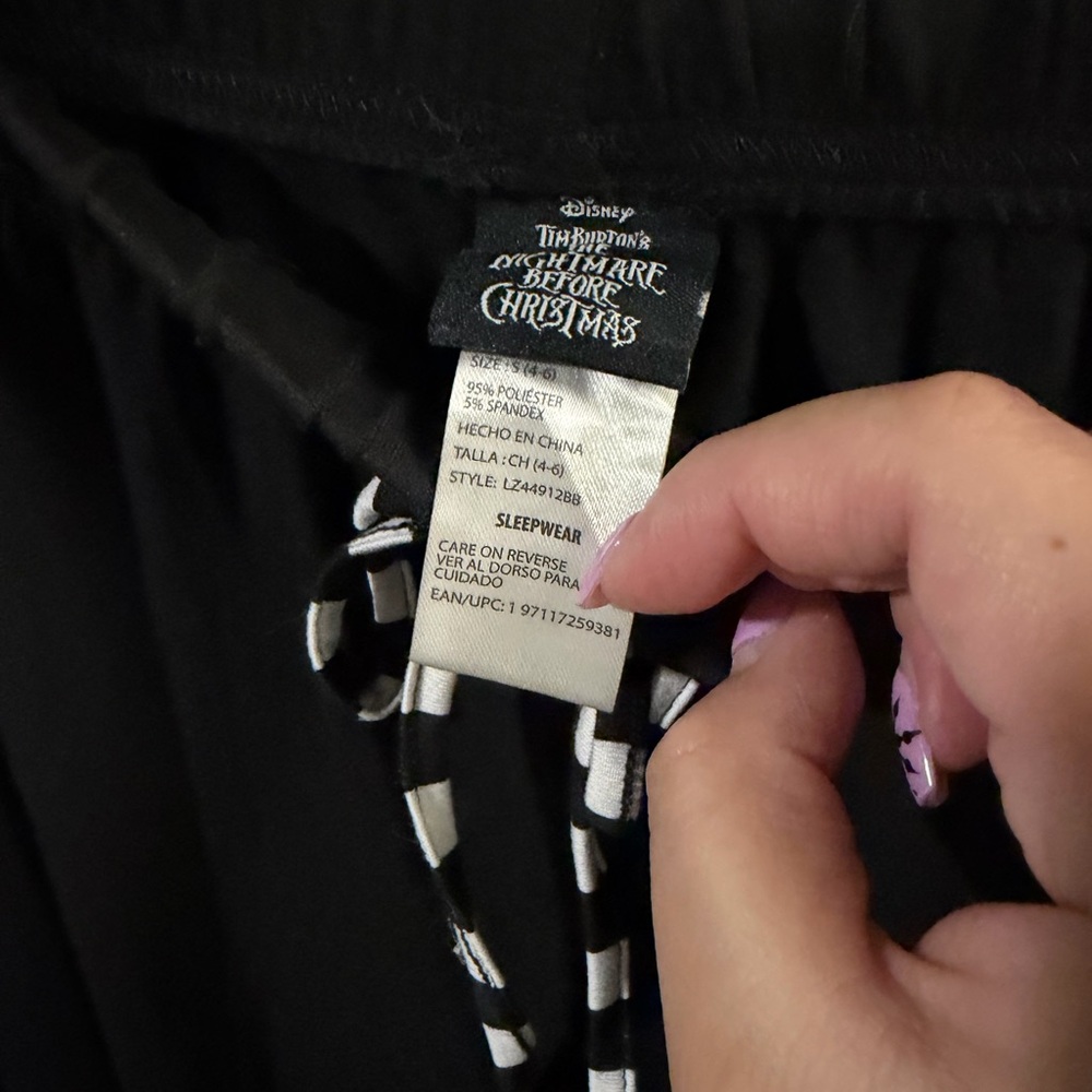 ❄️Nightmare Before Christmas Lounge Pants - Picture 2 of 4